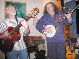Roger & Dave duet in Lilliput